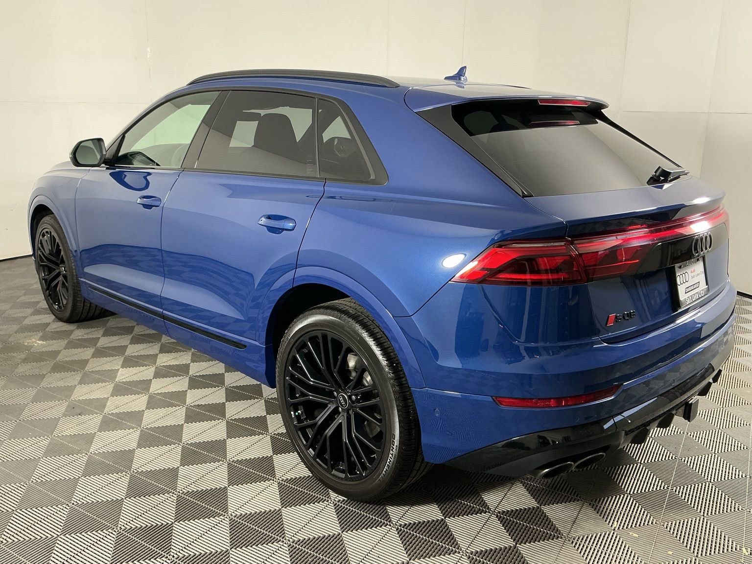 Used 2024 Audi SQ8 Prestige image 7