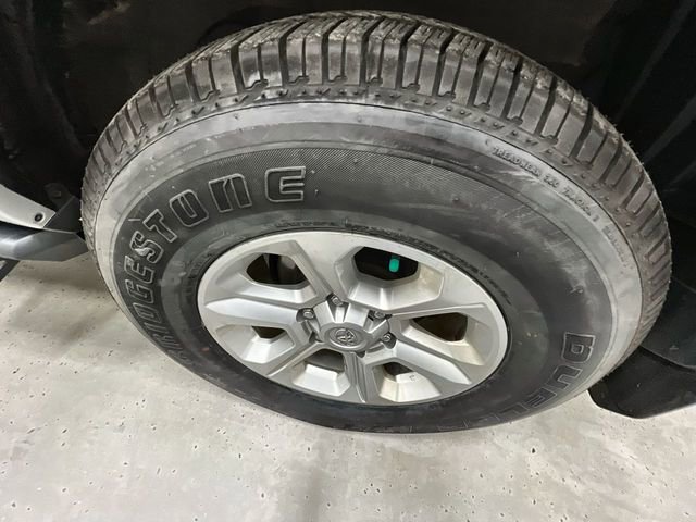 Certified 2023 Toyota 4Runner SR5 Premium w/ Moonroof Package AWD/4WD image 33