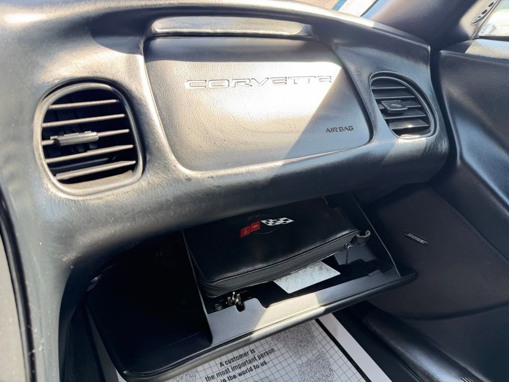 Used 2000 Chevrolet Corvette Convertible image 27