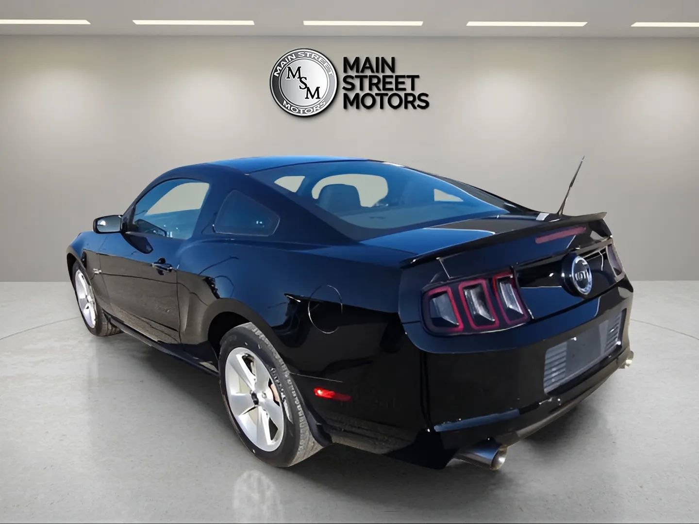 Used 2013 Ford Mustang GT image 5