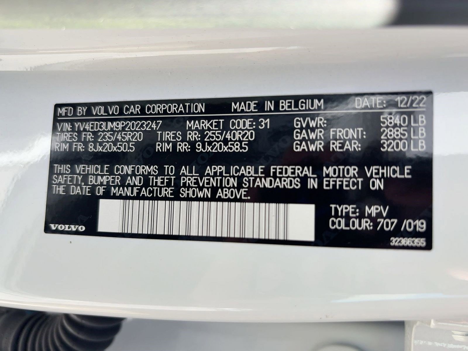 Certified 2023 Volvo XC40 Recharge Ultimate image 19