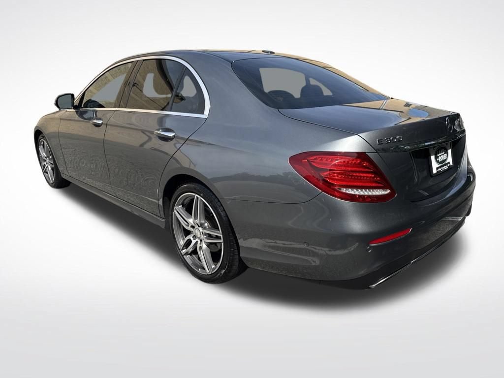 Used 2017 Mercedes-Benz E 300 4MATIC image 7