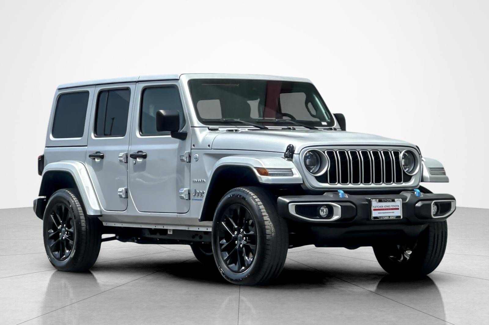 Used 2024 Jeep Wrangler Unlimited Sahara w/ Safety Group AWD/4WD image 7