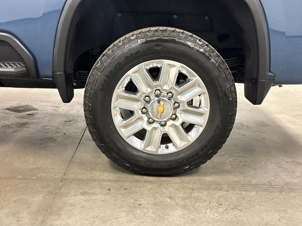 Used 2024 Chevrolet Silverado 2500 High Country w/ High Country Premium Package image 18
