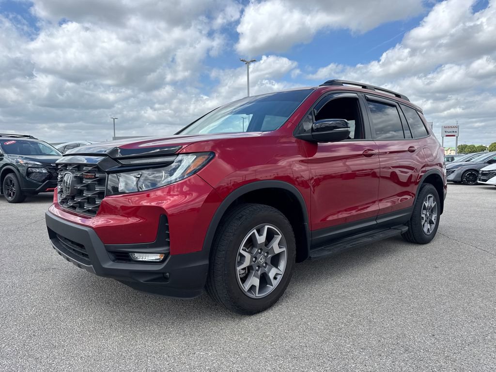 Used 2023 Honda Passport TrailSport image 3