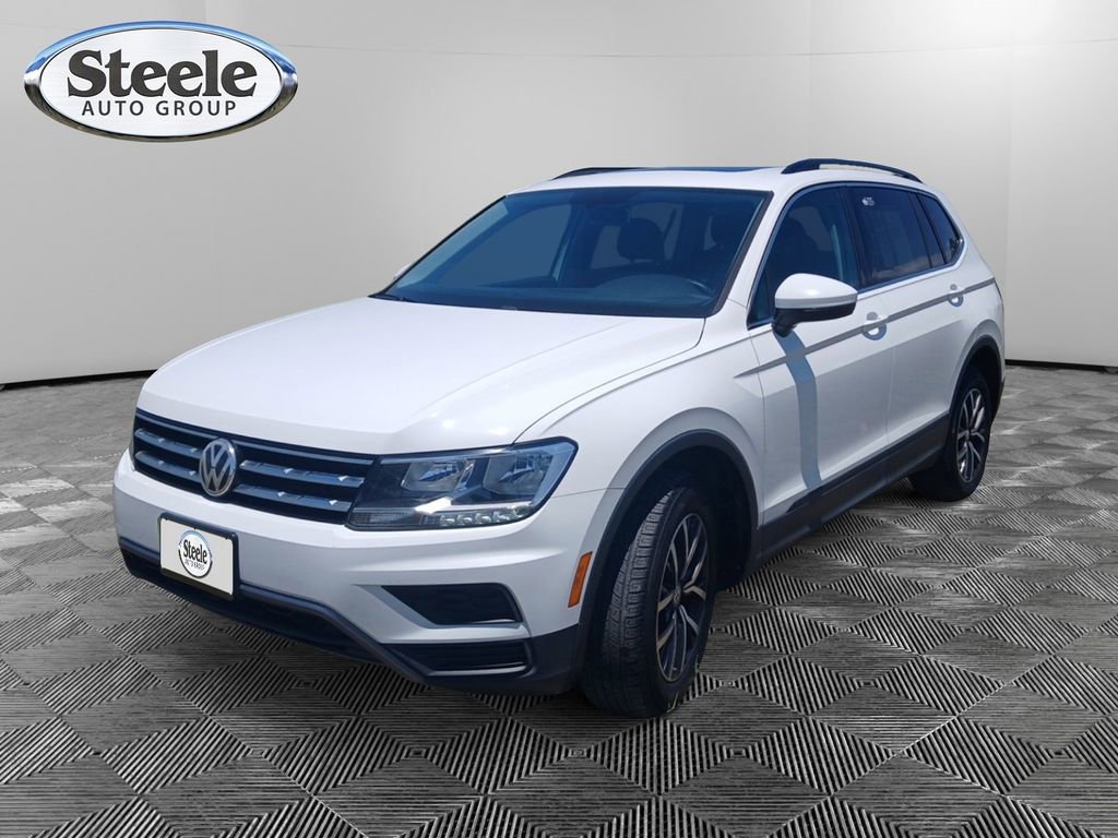 Used 2019 Volkswagen Tiguan SE w/ Panoramic Sunroof Package FWD image 1