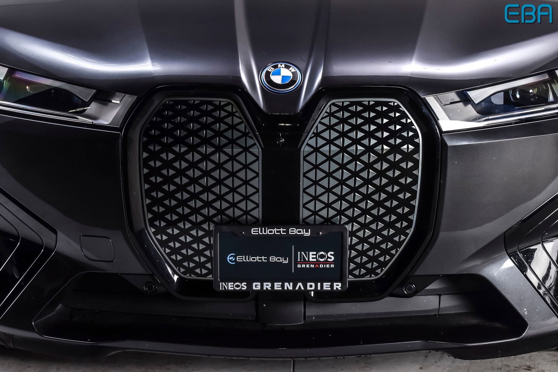 Used 2024 BMW iX xDrive50 w/ Sport Package image 9
