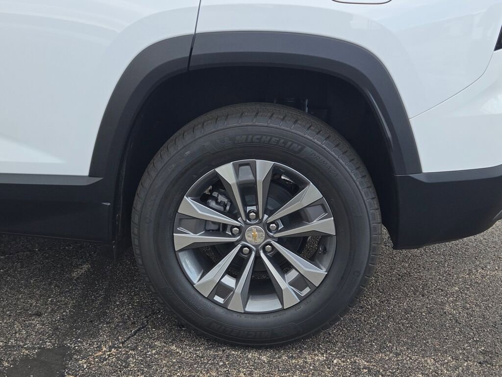 New 2026 Chevrolet Equinox LT w/ Safety and Technology Package AWD/4WD image 15