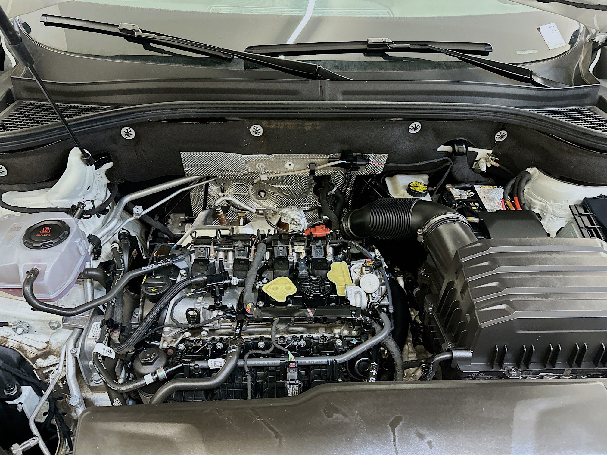 Used 2024 Volkswagen Atlas Cross Sport SE image 35