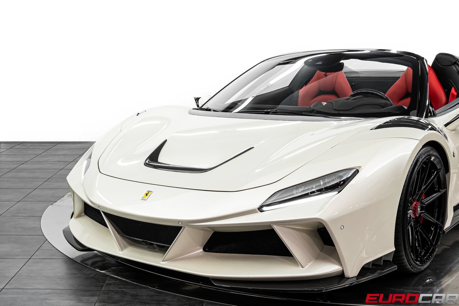Used 2021 Ferrari F8 Tributo RWD image 18
