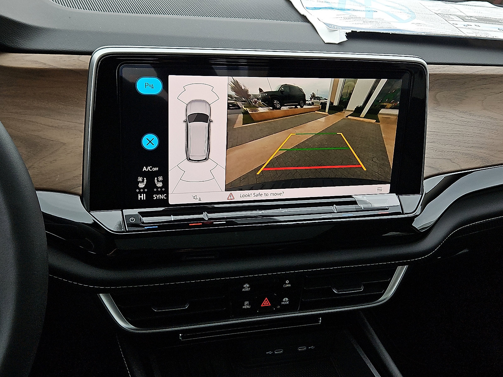 New 2026 Volkswagen Atlas SE image 16