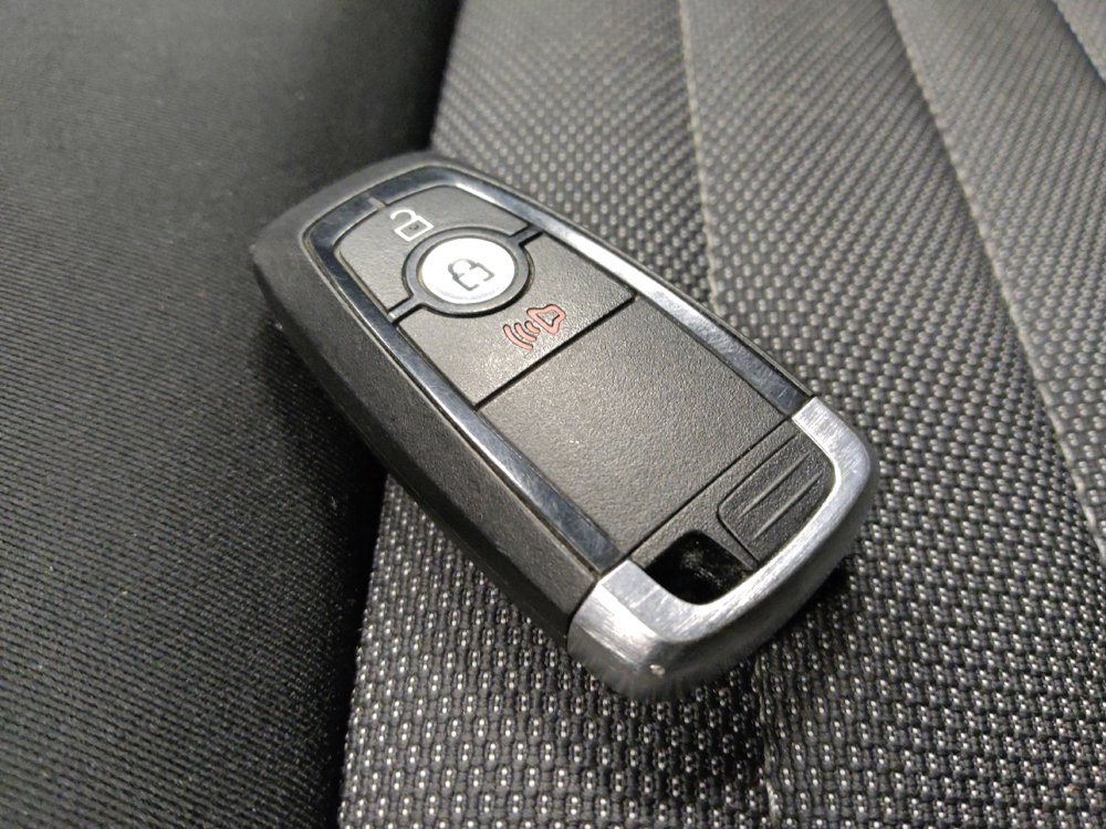 Used 2023 Ford Edge SE image 32