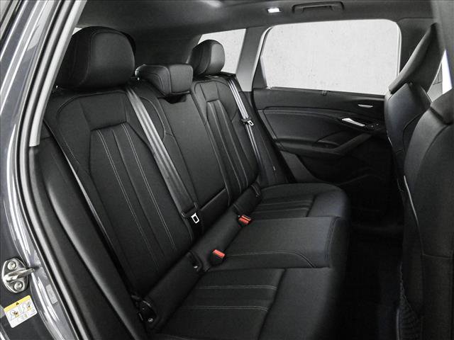 Certified 2025 Audi Q6 e-tron Premium Plus w/ Premium Plus AWD/4WD image 21