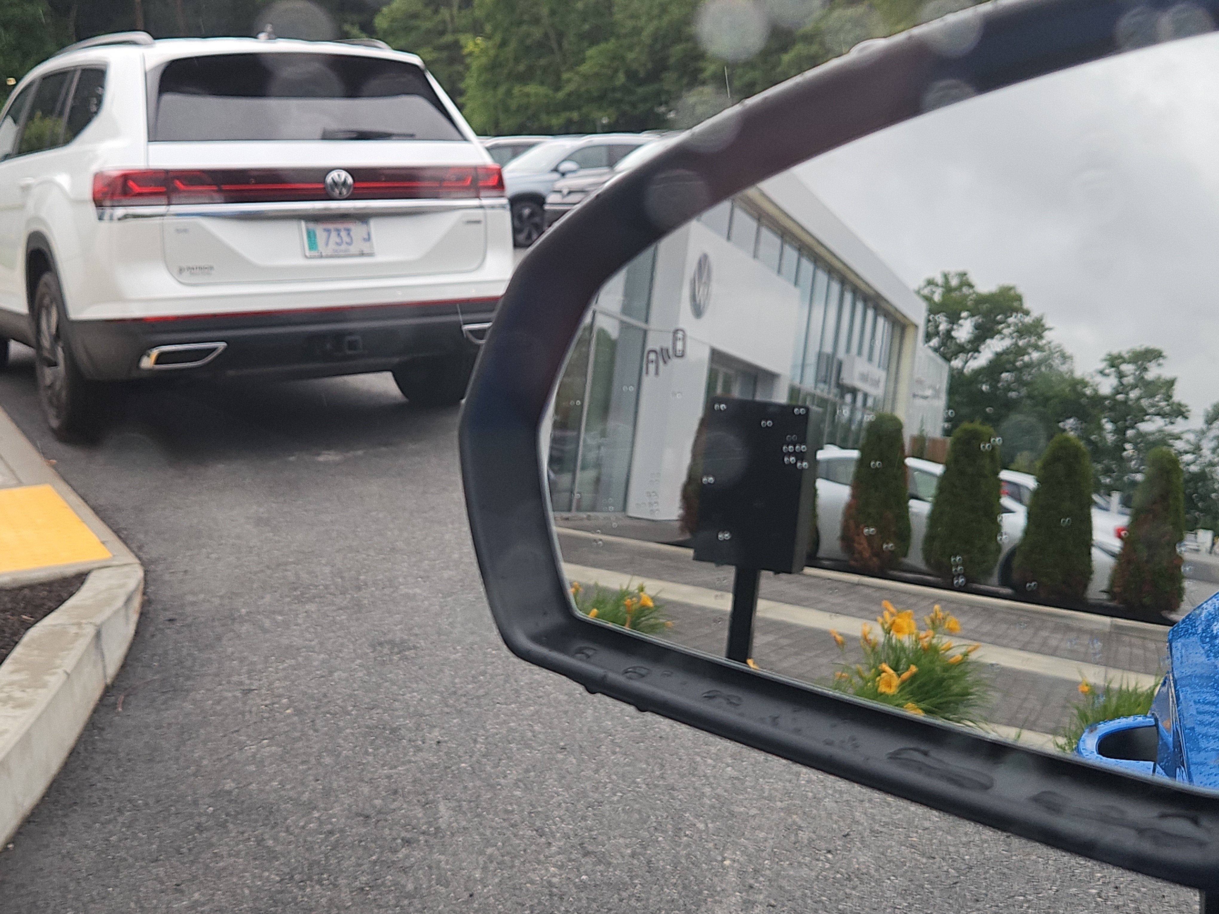 Certified 2024 Volkswagen Taos SE AWD/4WD image 16