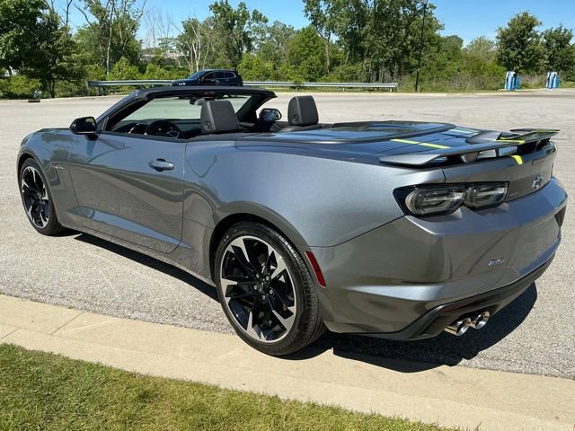 Used 2021 Chevrolet Camaro LT RWD image 4