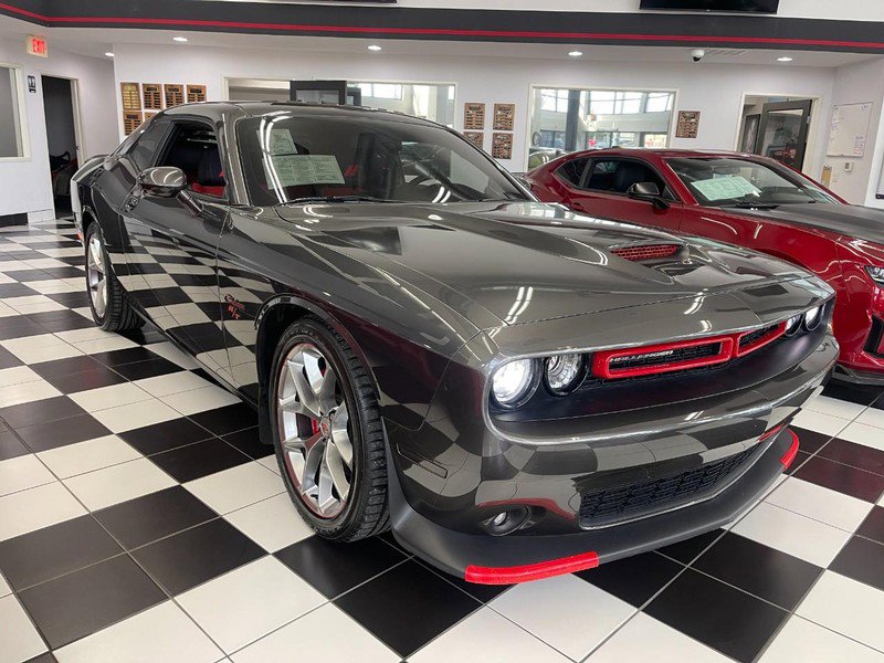 Used 2019 Dodge Challenger R/T w/ Plus Package image 2