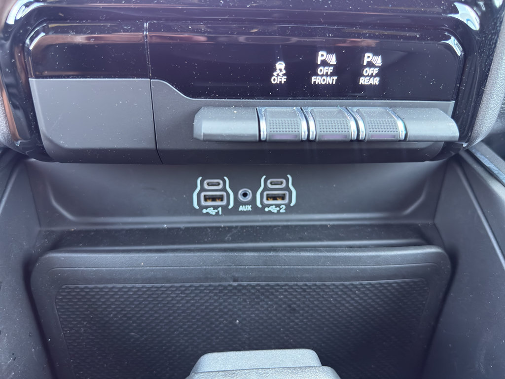 Used 2026 RAM 1500 Laramie AWD/4WD image 28