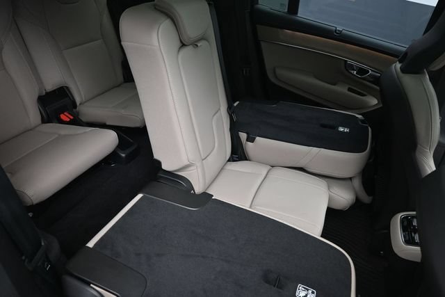 Certified 2026 Volvo XC90 B6 Ultra w/ Protection Package Premier AWD/4WD image 28