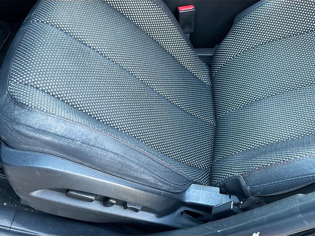 Used 2012 Chevrolet Equinox LT w/ Driver Convenience Package image 19