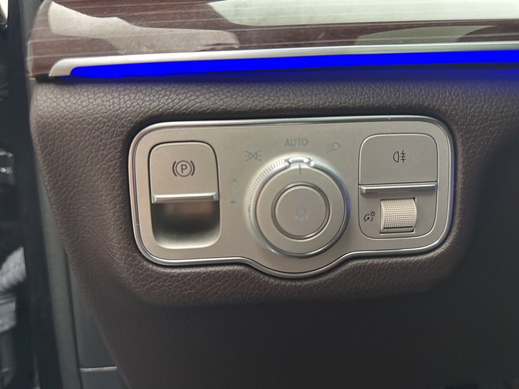 Used 2021 Mercedes-Benz GLS 450 4MATIC image 29