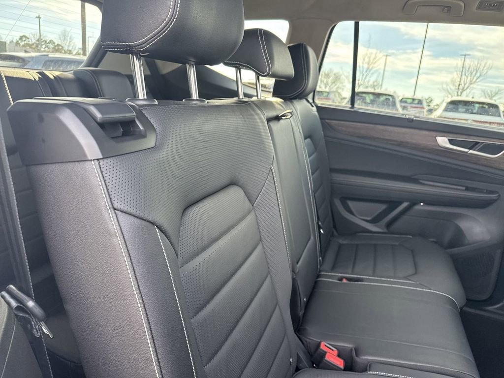 New 2025 Volkswagen Atlas SEL image 19