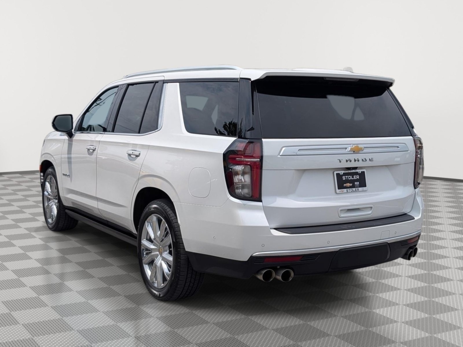 Used 2023 Chevrolet Tahoe High Country w/ Advanced Technology Package AWD/4WD image 3