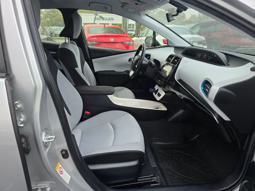 Used 2016 Toyota Prius Three FWD image 7