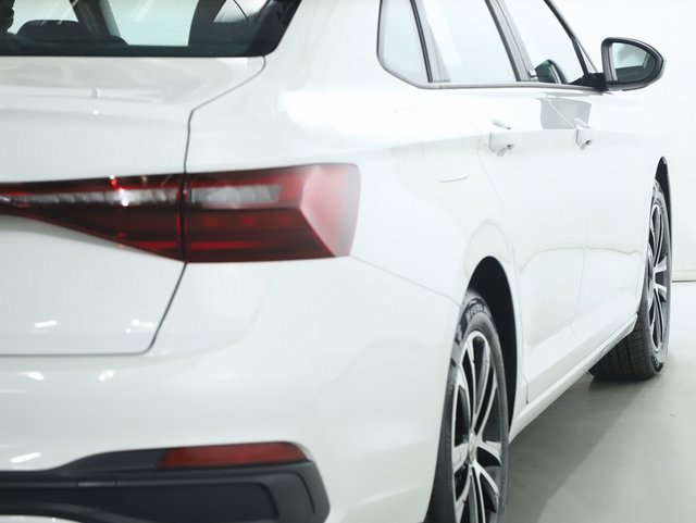 Used 2025 Volkswagen Jetta Sport image 43