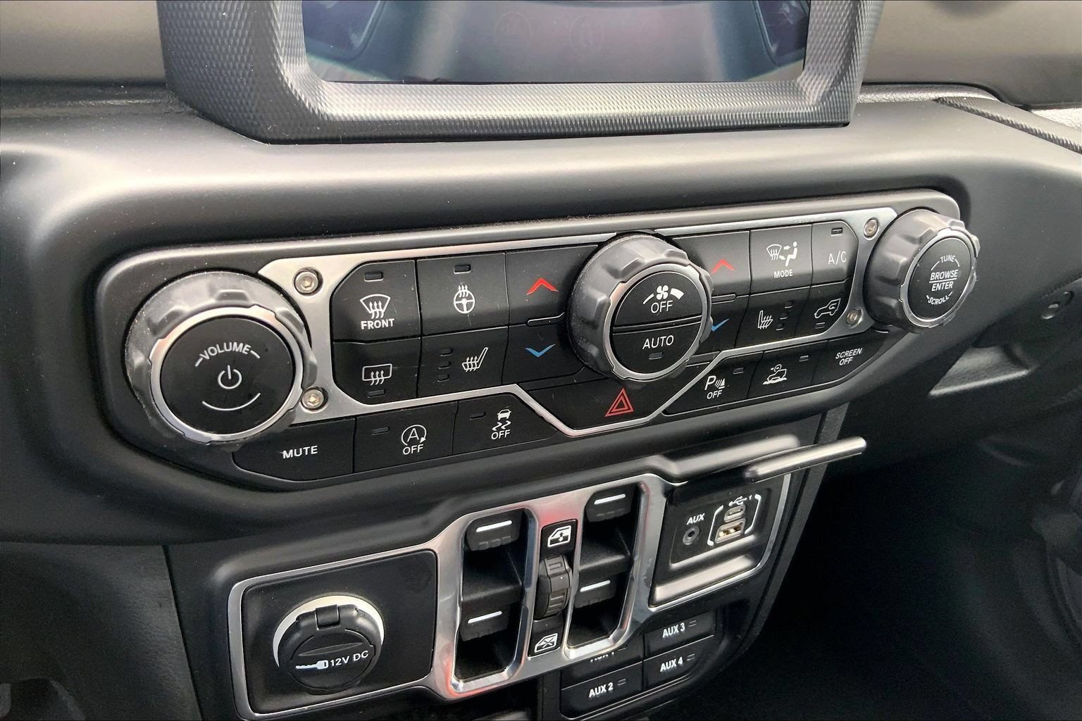 Used 2021 Jeep Gladiator Sport AWD/4WD image 29