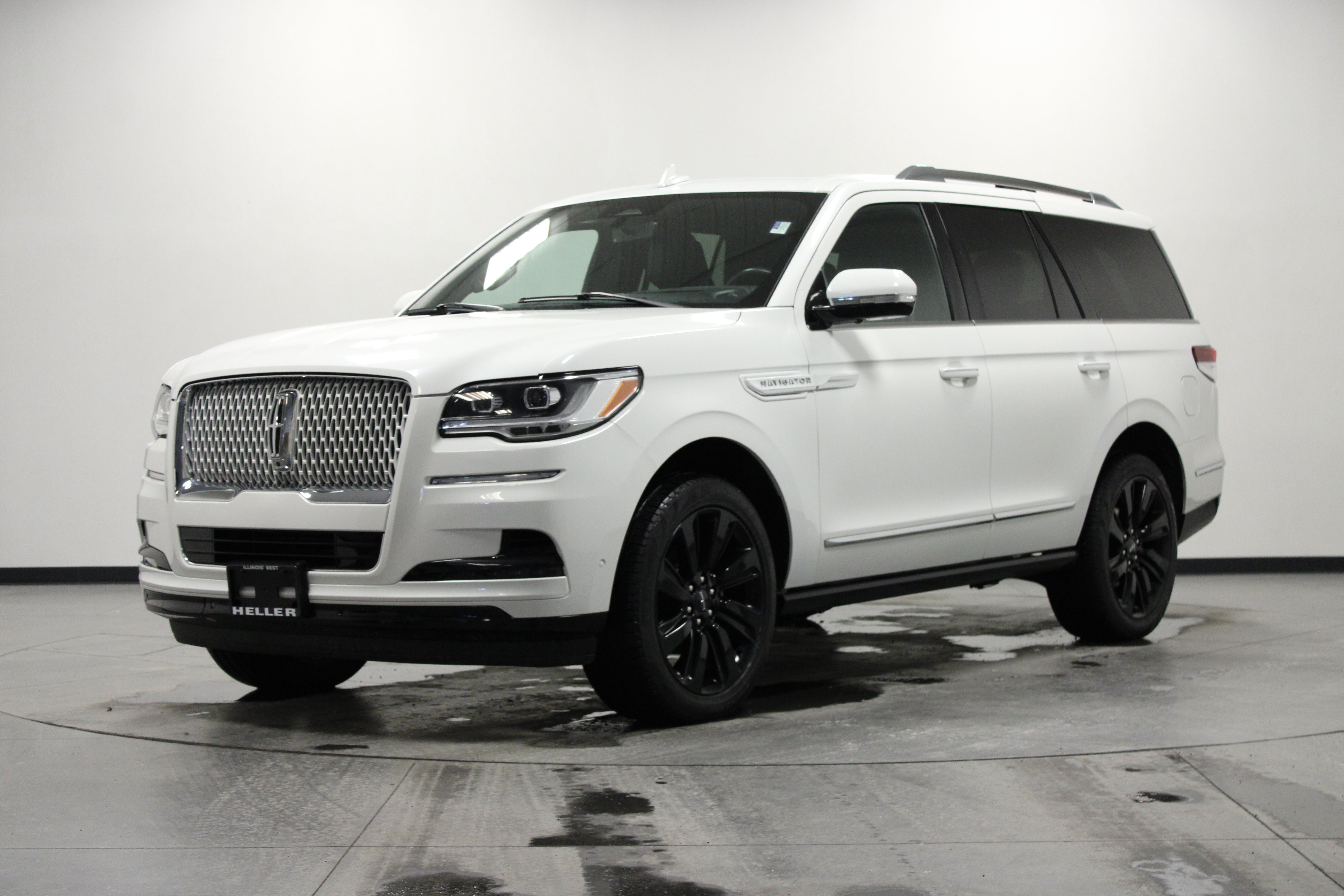 Used 2023 Lincoln Navigator Reserve AWD/4WD image 8