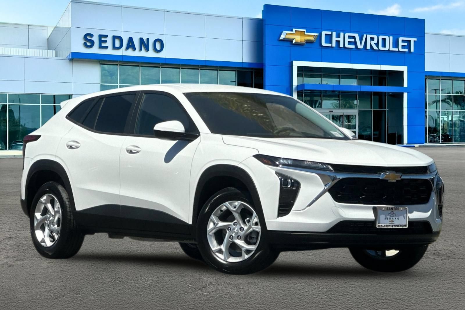 New 2026 Chevrolet Trax LS w/ LS Convenience Package FWD image 2