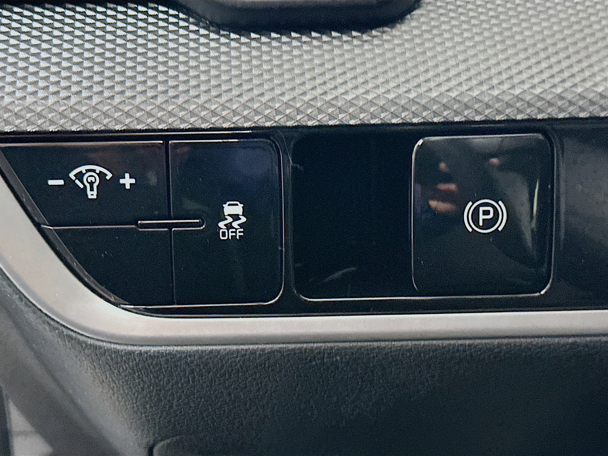 Used 2024 Kia Sportage LX image 17