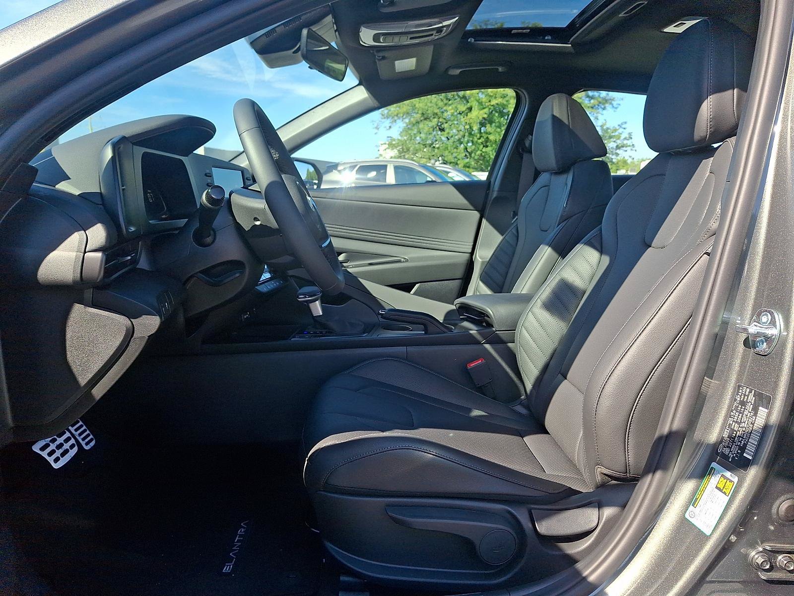 New 2026 Hyundai Elantra SEL Sport FWD image 9