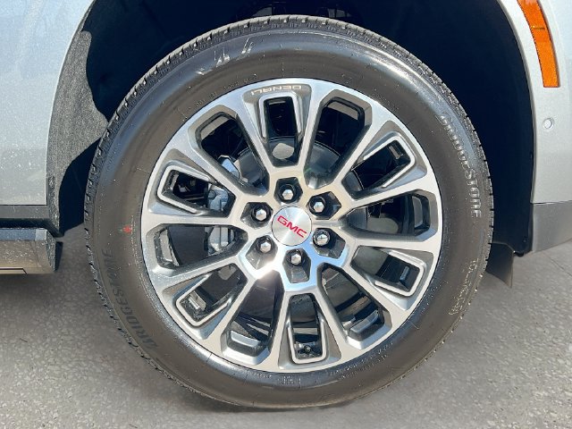 New 2026 GMC Yukon XL Denali w/ Sun & Power Step Package AWD/4WD image 19