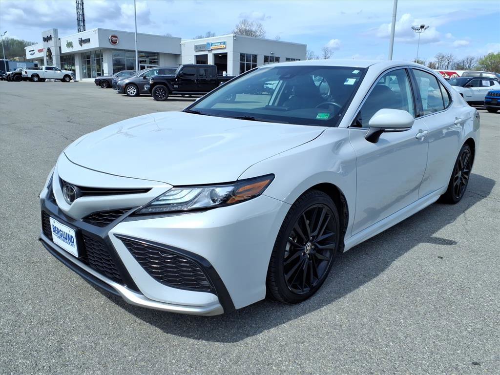 Used 2023 Toyota Camry XSE w/ Cold Weather Package image 8