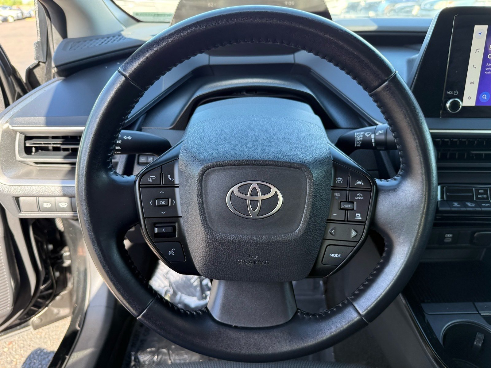 Used 2024 Toyota Prius LE FWD image 16