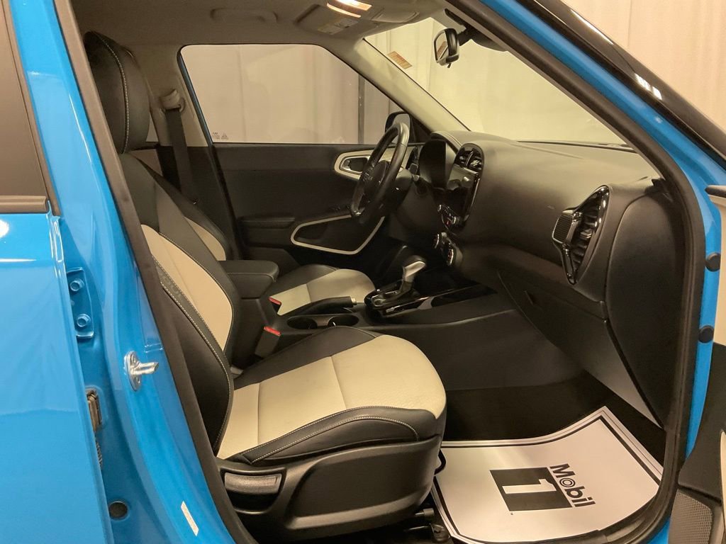 Used 2023 Kia Soul GT-Line image 30
