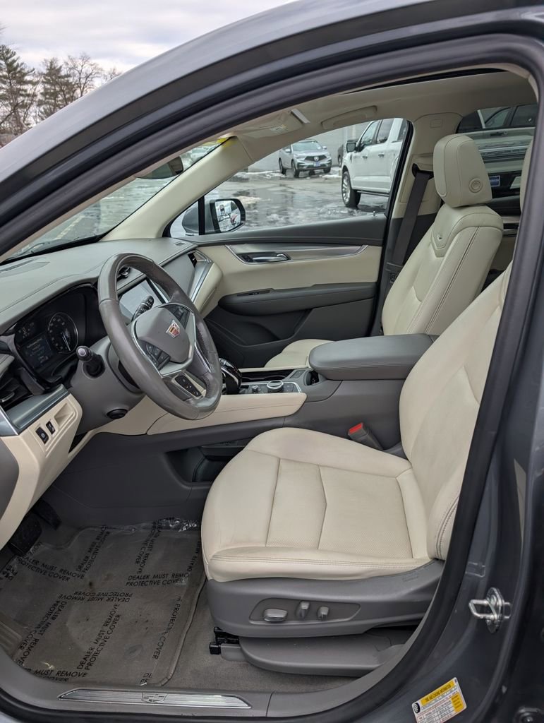 Used 2021 Cadillac XT5 Premium Luxury image 13