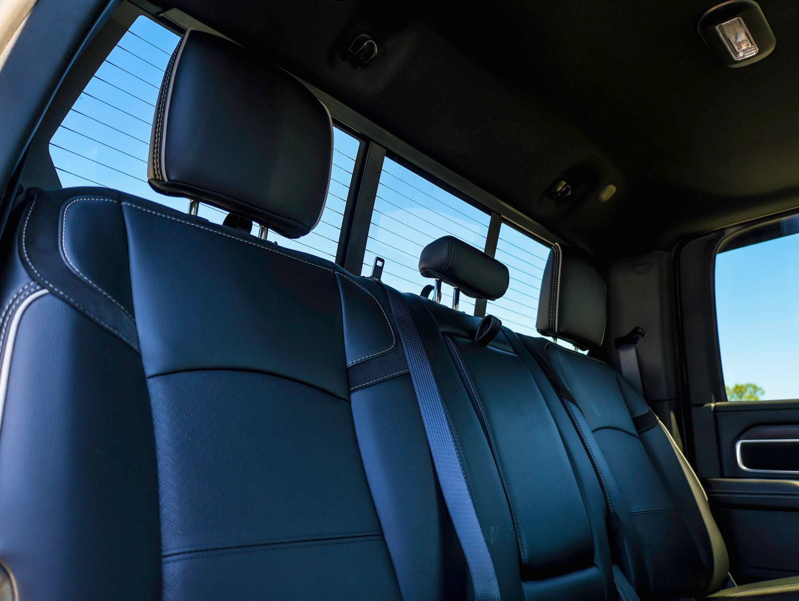 New 2026 RAM 2500 Laramie AWD/4WD image 13