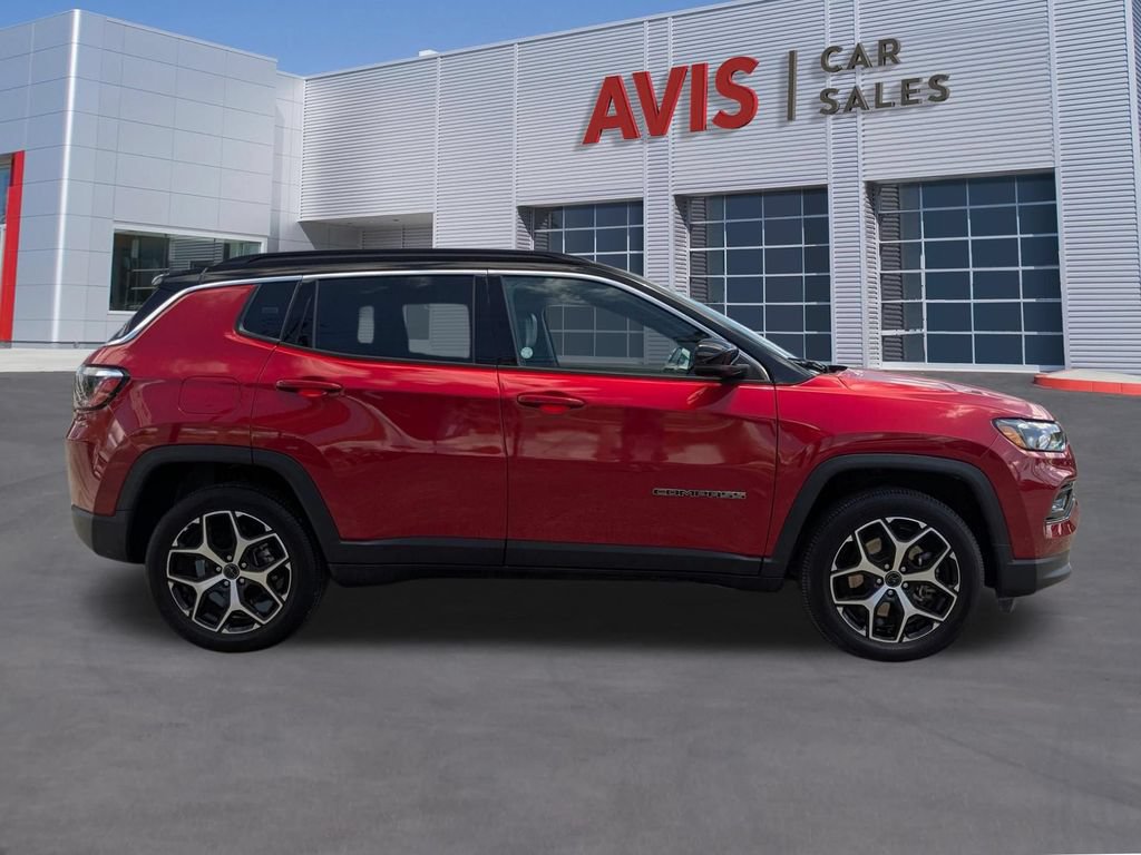 Used 2025 Jeep Compass Limited AWD/4WD image 7