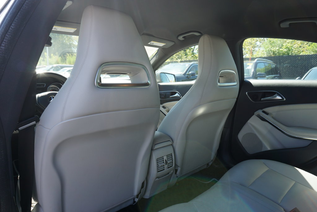 Used 2014 Mercedes-Benz CLA 250 image 18