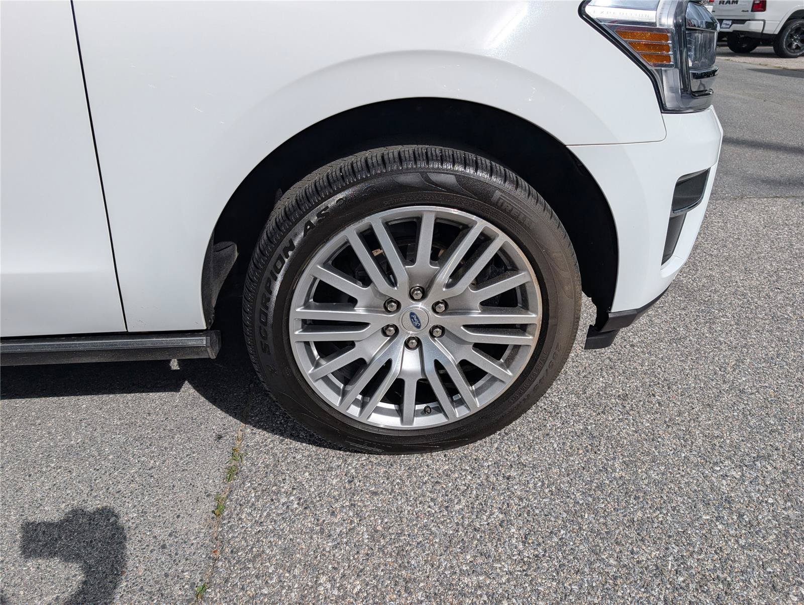 Used 2023 Ford Expedition Max Limited AWD/4WD image 10