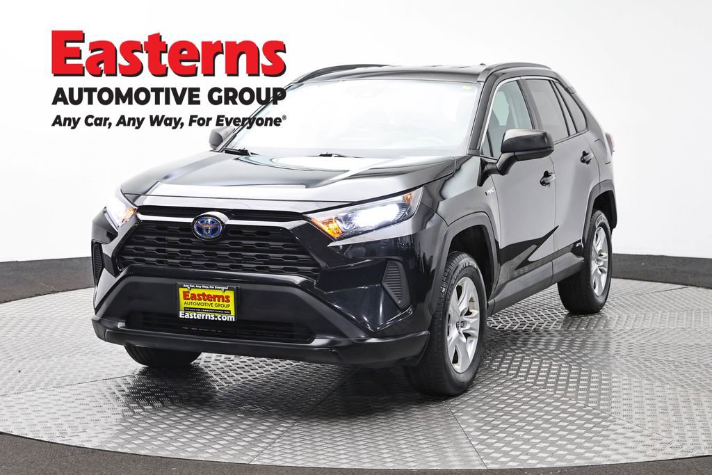 Used 2020 Toyota RAV4 LE AWD/4WD image 1