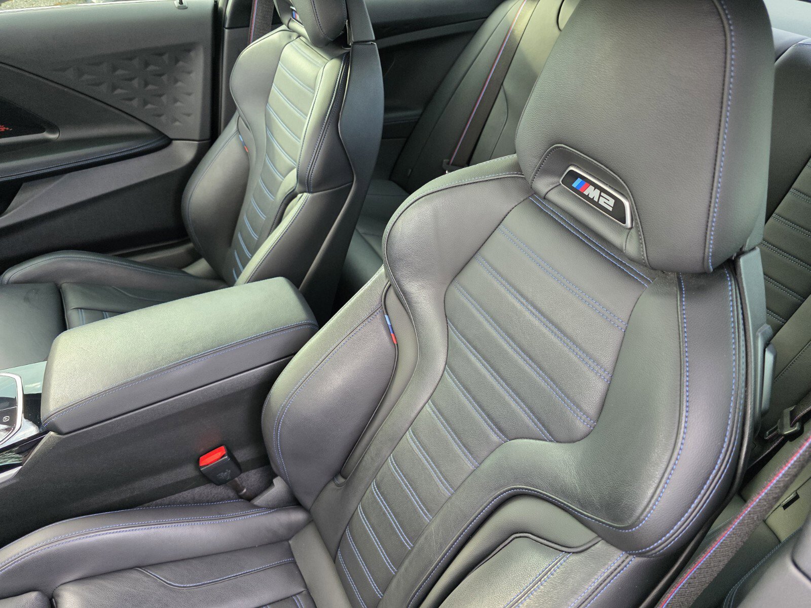 Used 2023 BMW M2 RWD image 12