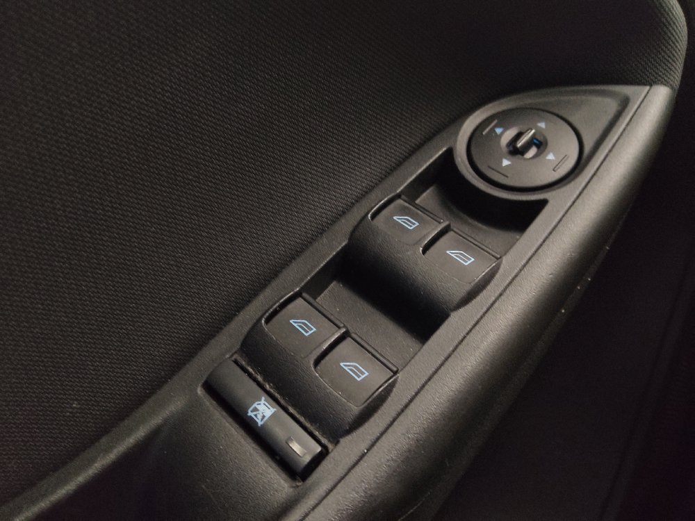 Used 2018 Ford Focus SE w/ SE Appearance Package FWD image 27