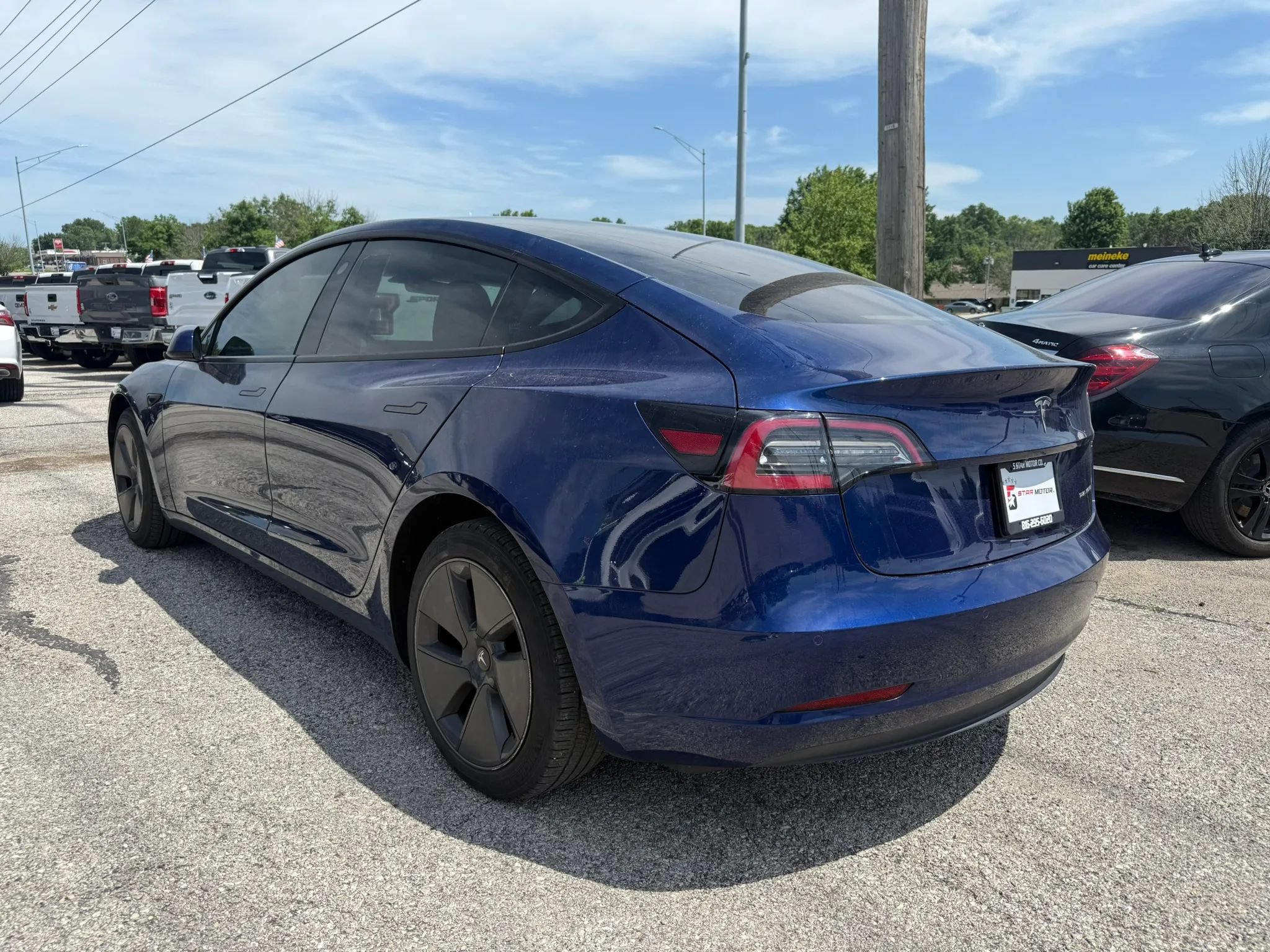 Used 2022 Tesla Model 3 Long Range AWD/4WD image 3