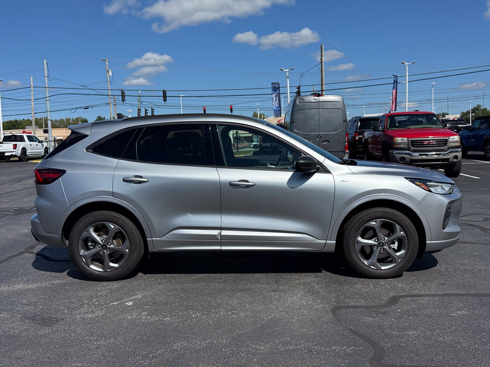 Used 2024 Ford Escape ST-Line w/ Tech Pack #1 AWD/4WD image 3