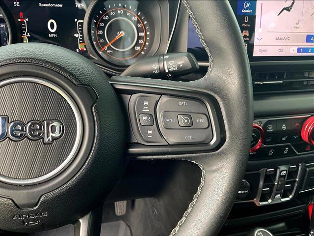 Used 2025 Jeep Gladiator Sport AWD/4WD image 20