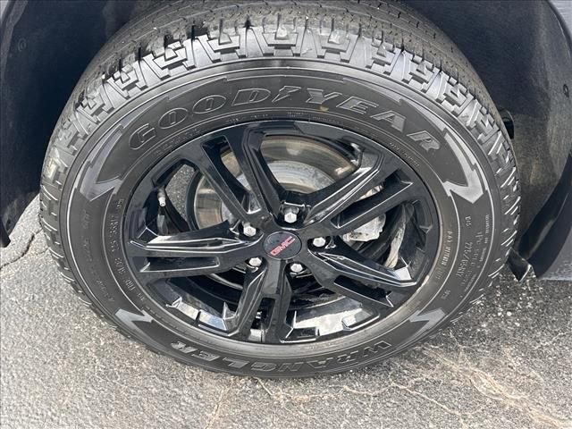 Certified 2023 GMC Terrain AT4 image 33