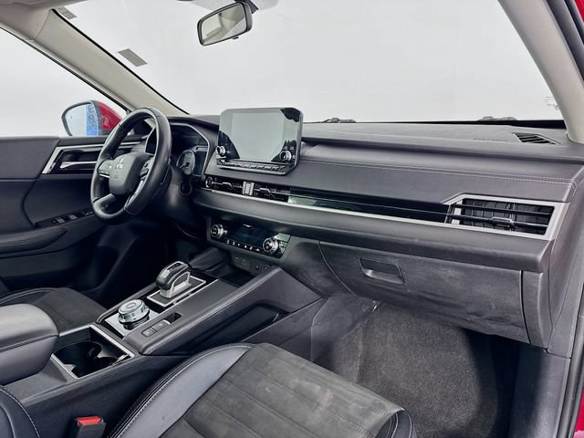 Used 2024 Mitsubishi Outlander SE FWD image 30